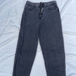 Levi’s high loose taper in washed black